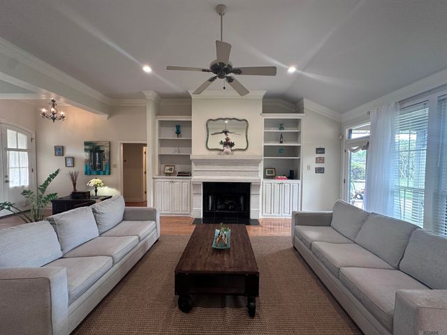 14203 N Gate House Ave, Saint George, LA 70817