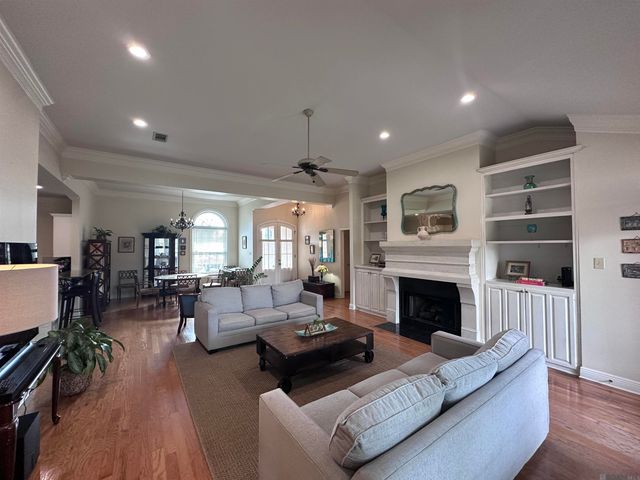 14203 N Gate House Ave, Saint George, LA 70817