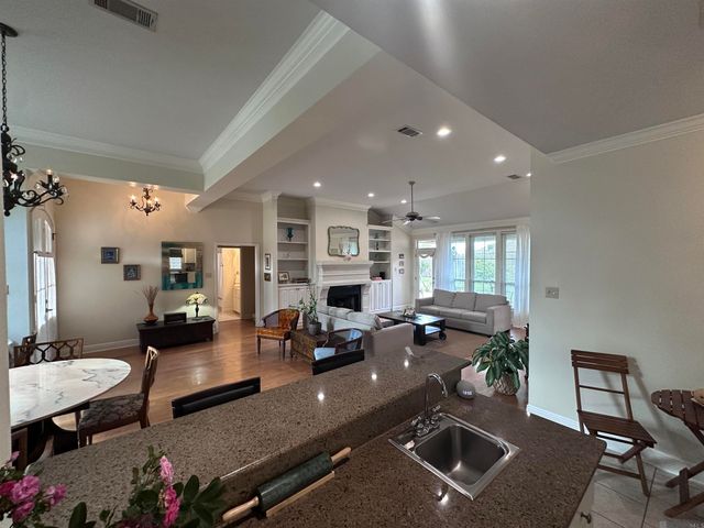 14203 N Gate House Ave, Saint George, LA 70817