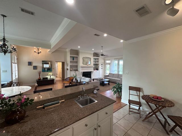 14203 N Gate House Ave, Saint George, LA 70817