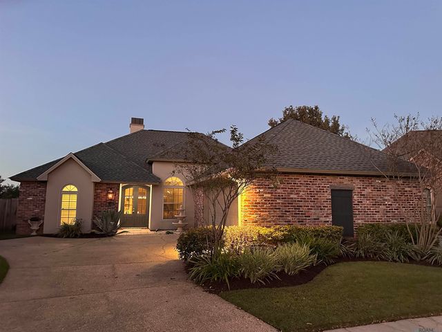 14203 N Gate House Ave, Saint George, LA 70817