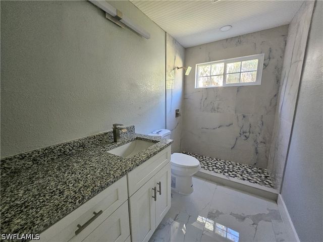 17747 port boca CT, Fort Myers, FL 33908