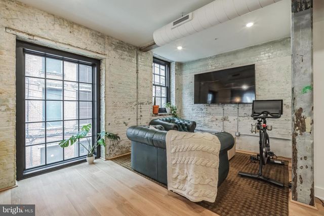 1233 HAMILTON ST, Philadelphia, PA 19123