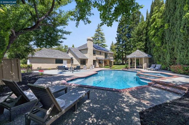3187 Blackhawk Meadow Dr, Danville, CA 94506