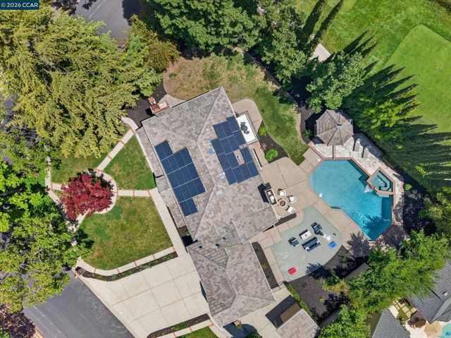 3187 Blackhawk Meadow Dr, Danville, CA 94506