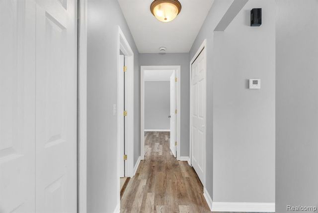 2140 W Drahner Road, Oxford, MI 48371