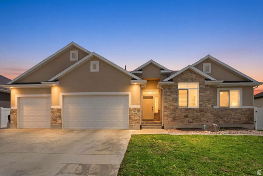 541 W 1960 N, Tooele, UT 84074 — photo 2