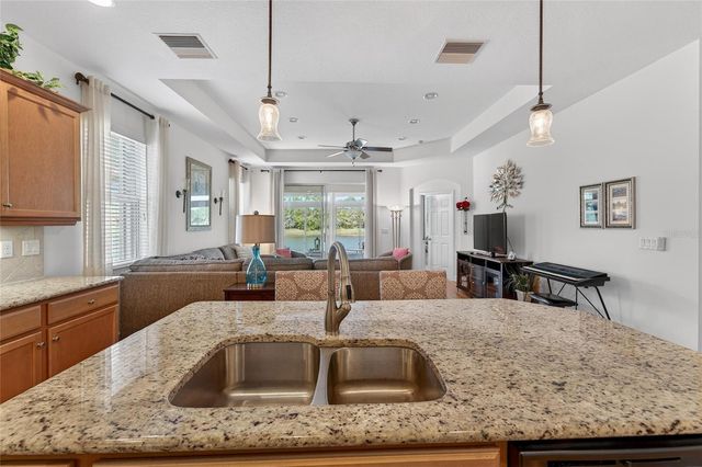 2243 OAKLEY GREEN DRIVE 29, Sun City Center, FL 33573