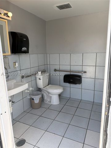 3100 NW 27th Ave, Miami, FL 33142