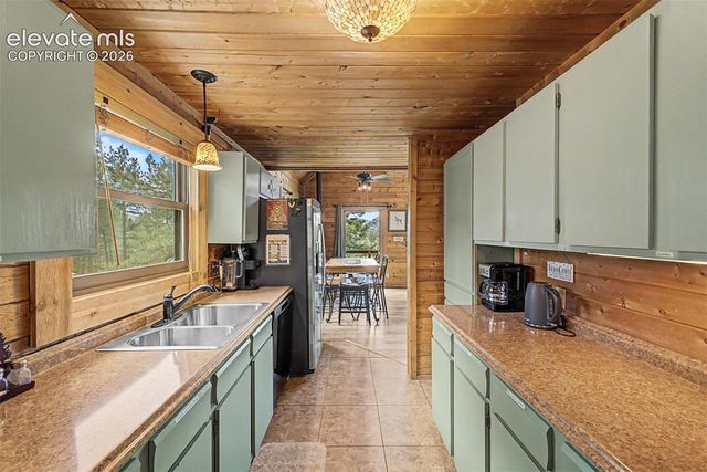 525 Wilson Way, Cripple Creek, CO 80813