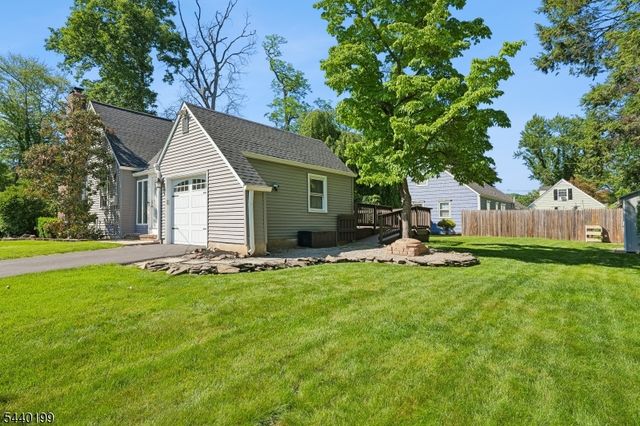 2556 Mountain Ave, Scotch Plains Twp., NJ 07076