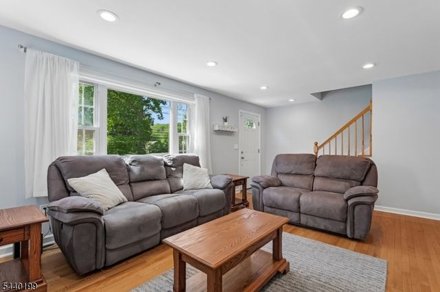 2556 Mountain Ave, Scotch Plains Twp., NJ 07076