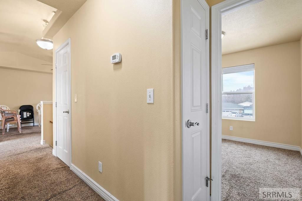 Image 12 of property listing at 1007 Falls Avenue, American Falls, ID 83211