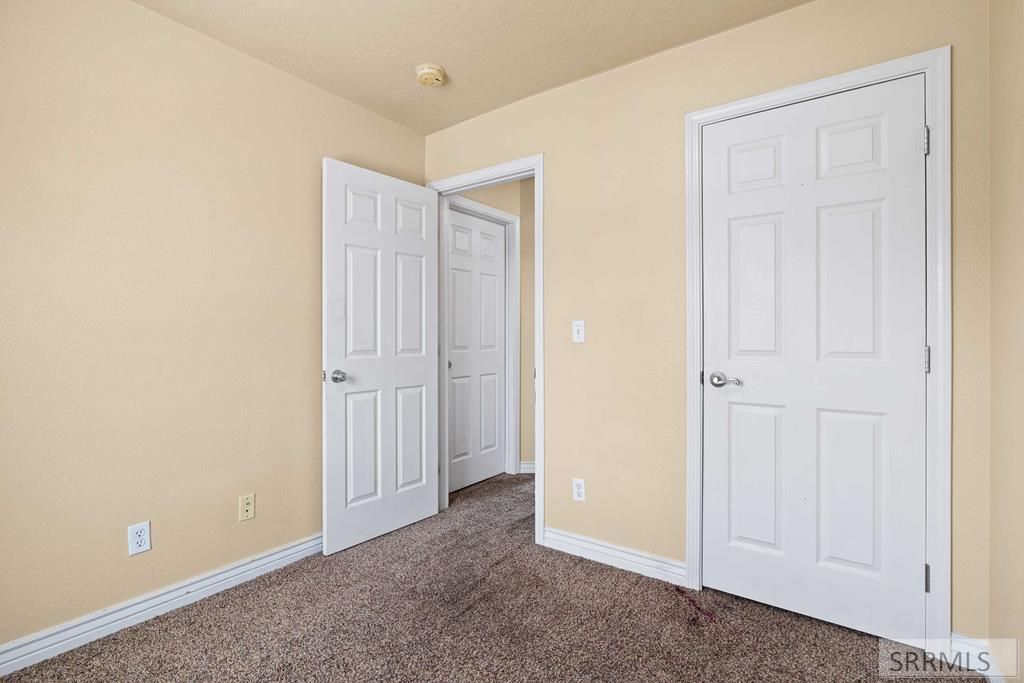 Image 14 of property listing at 1007 Falls Avenue, American Falls, ID 83211