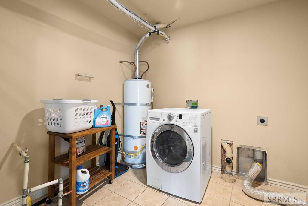 Image 18 of property listing at 1007 Falls Avenue, American Falls, ID 83211