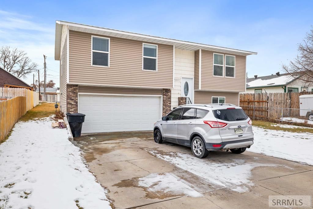 Image 19 of property listing at 1007 Falls Avenue, American Falls, ID 83211