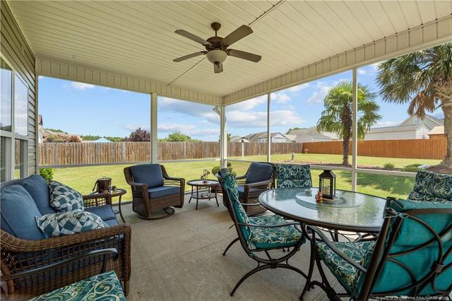 605 Oakridge Drive, Raeford, NC 28376