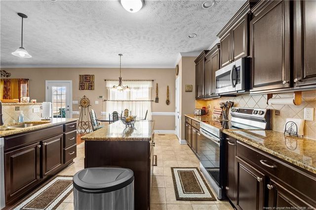 605 Oakridge Drive, Raeford, NC 28376