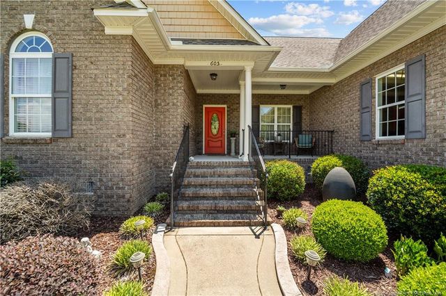 605 Oakridge Drive, Raeford, NC 28376