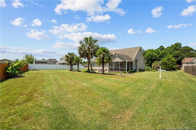 605 Oakridge Drive, Raeford, NC 28376