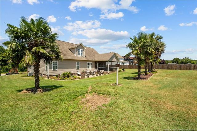 605 Oakridge Drive, Raeford, NC 28376