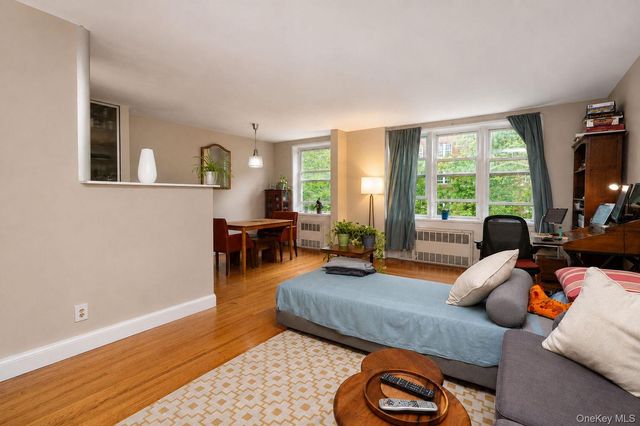 400 E 17th Street 304, Brooklyn, NY 11226