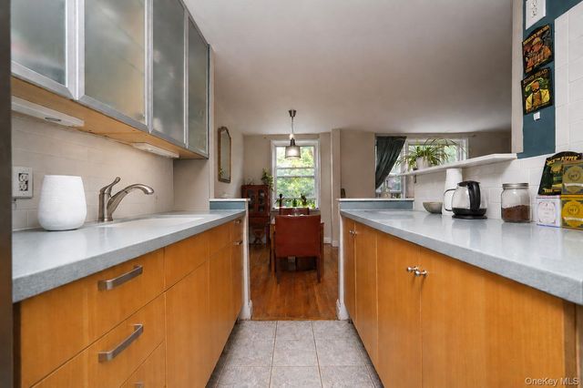 400 E 17th Street 304, Brooklyn, NY 11226