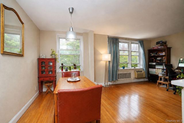400 E 17th Street 304, Brooklyn, NY 11226