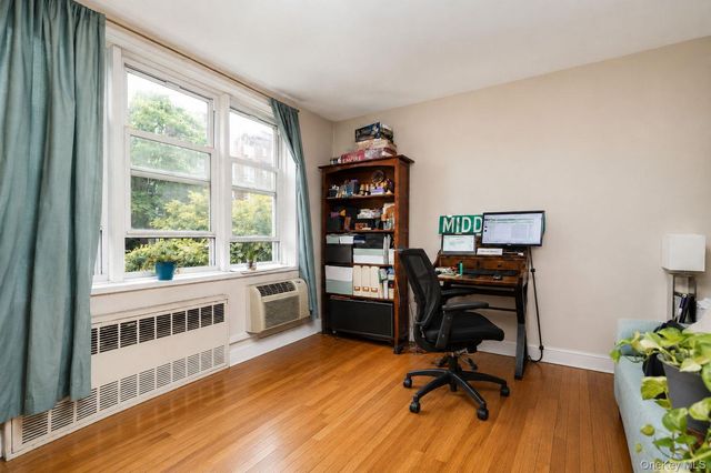 400 E 17th Street 304, Brooklyn, NY 11226