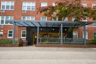 400 E 17th Street 304, Brooklyn, NY 11226