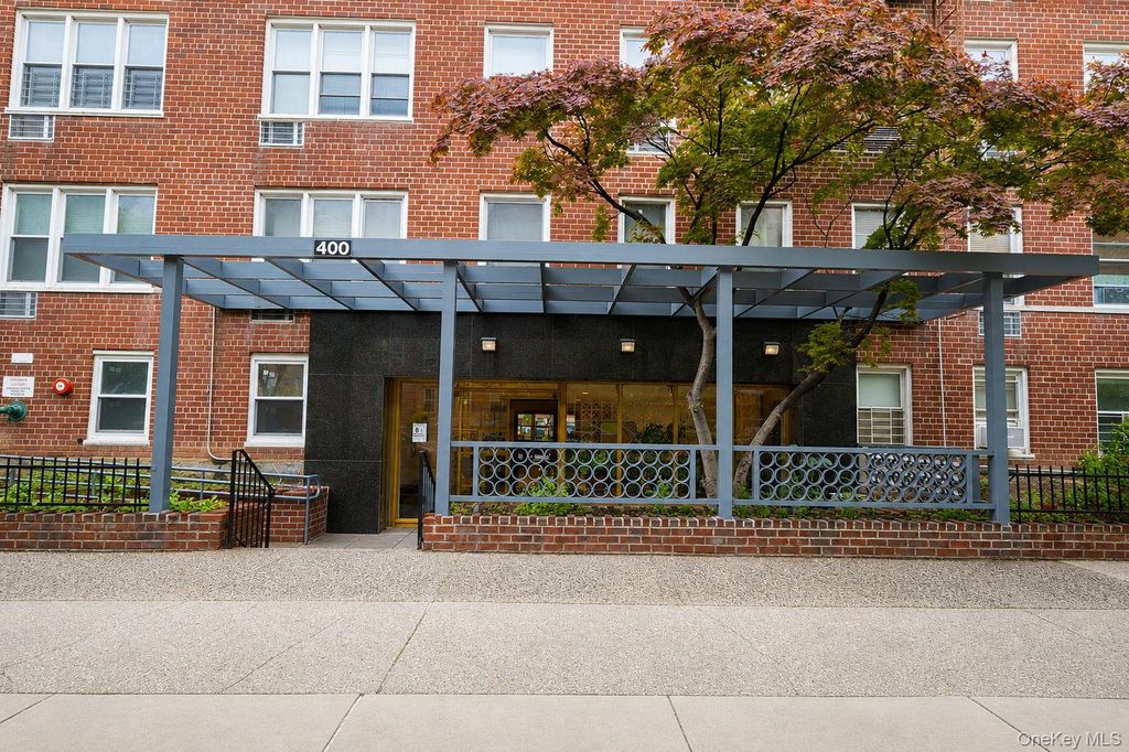 400 E 17th Street 304, Brooklyn, NY 11226