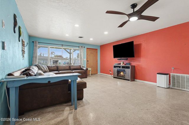 330 Glenwood Avenue, Satellite Beach, FL 32937