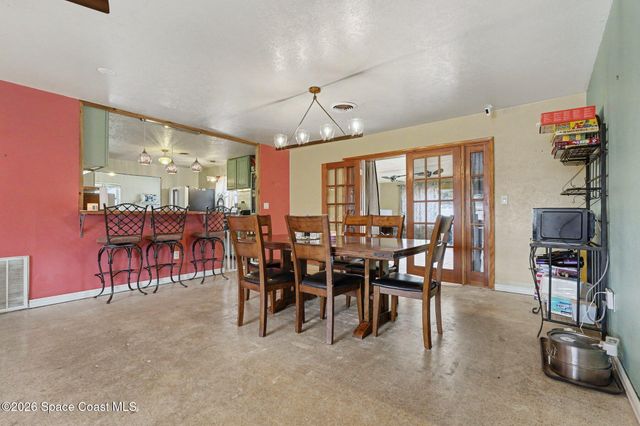 330 Glenwood Avenue, Satellite Beach, FL 32937