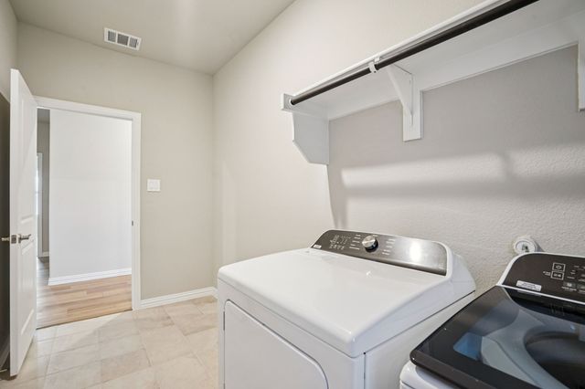 2229 Mustang Way, Seagoville, TX 75159