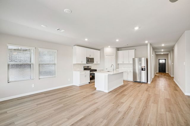 2229 Mustang Way, Seagoville, TX 75159