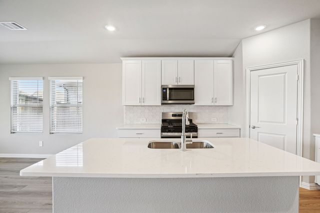 2229 Mustang Way, Seagoville, TX 75159