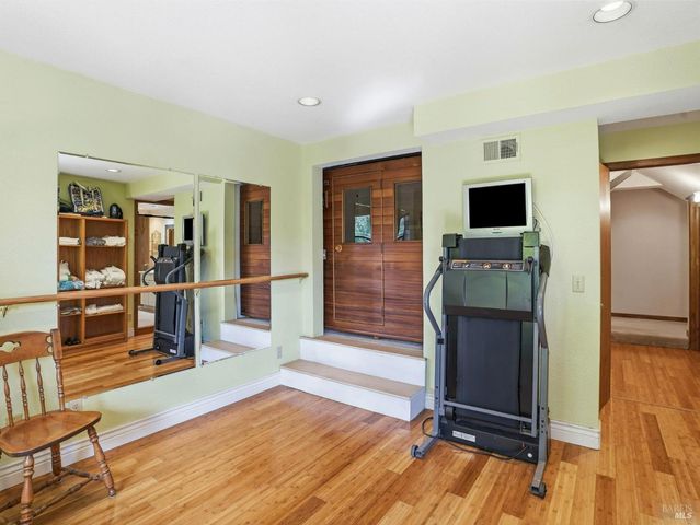 3460 Happy Valley Ave, Santa Rosa, CA 95404