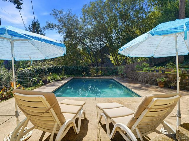 3460 Happy Valley Ave, Santa Rosa, CA 95404