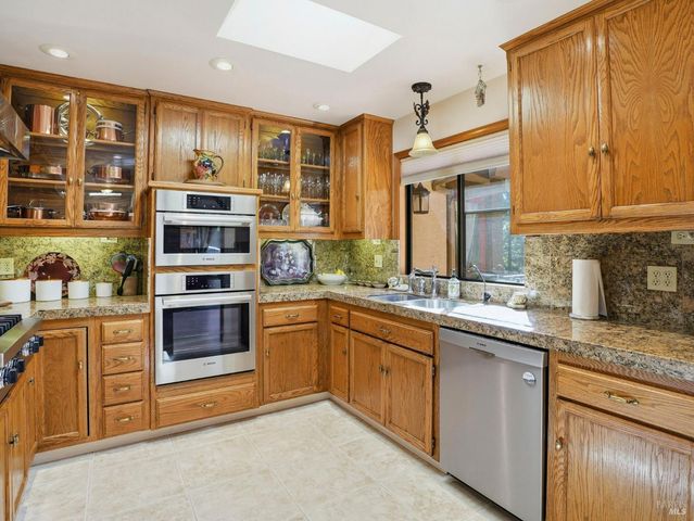 3460 Happy Valley Ave, Santa Rosa, CA 95404