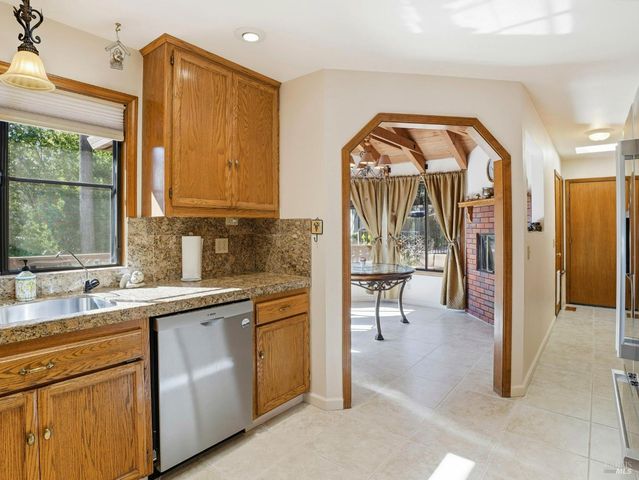 3460 Happy Valley Ave, Santa Rosa, CA 95404