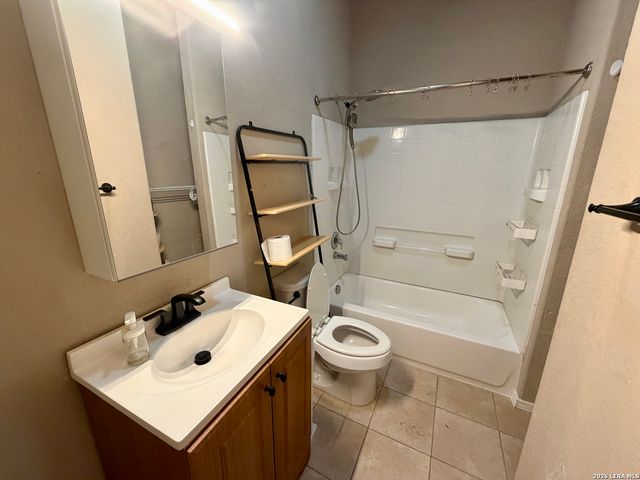 210 Cadwallader, San Antonio, TX 78212