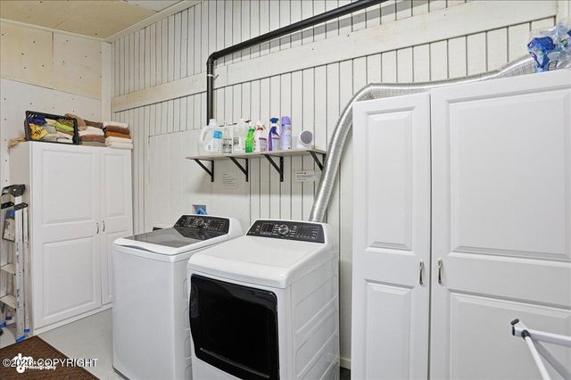 9000 N Palmer Fishhook Road, Palmer, AK 99645