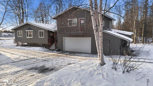 9000 N Palmer Fishhook Road, Palmer, AK 99645