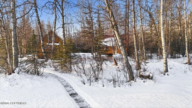 9000 N Palmer Fishhook Road, Palmer, AK 99645