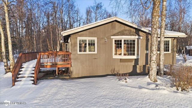 9000 N Palmer Fishhook Road, Palmer, AK 99645