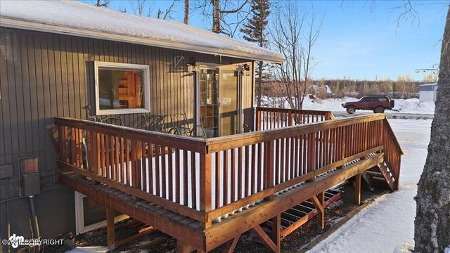 9000 N Palmer Fishhook Road, Palmer, AK 99645