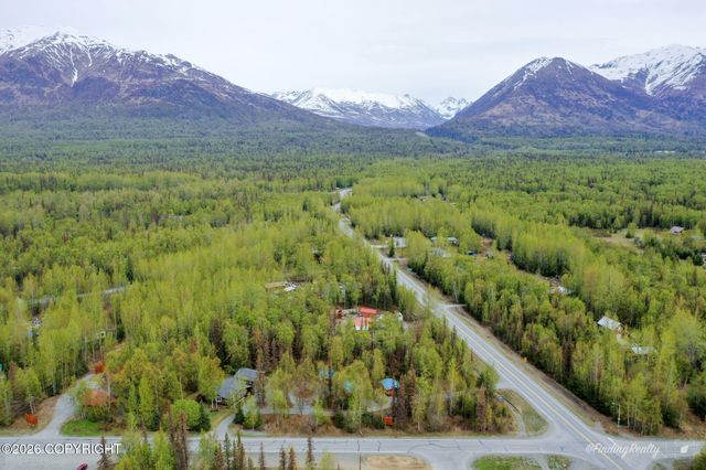 9000 N Palmer Fishhook Road, Palmer, AK 99645