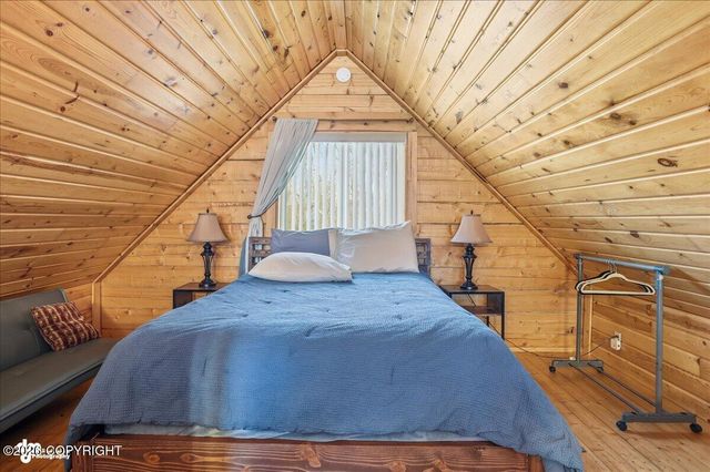 9000 N Palmer Fishhook Road, Palmer, AK 99645