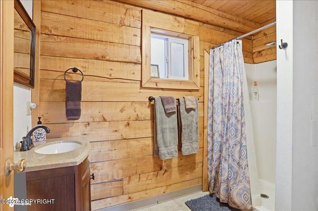 9000 N Palmer Fishhook Road, Palmer, AK 99645