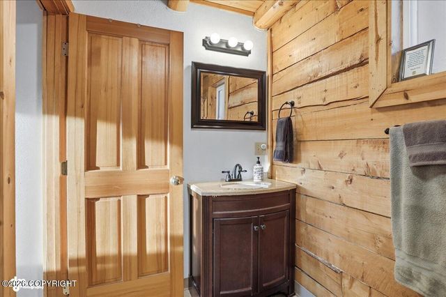 9000 N Palmer Fishhook Road, Palmer, AK 99645